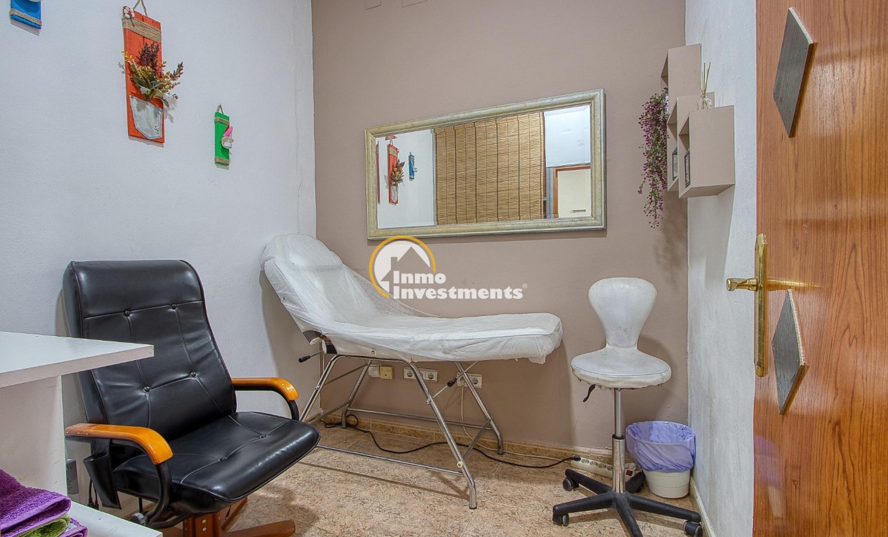 Resale - Commercial - Torrevieja - La Mata