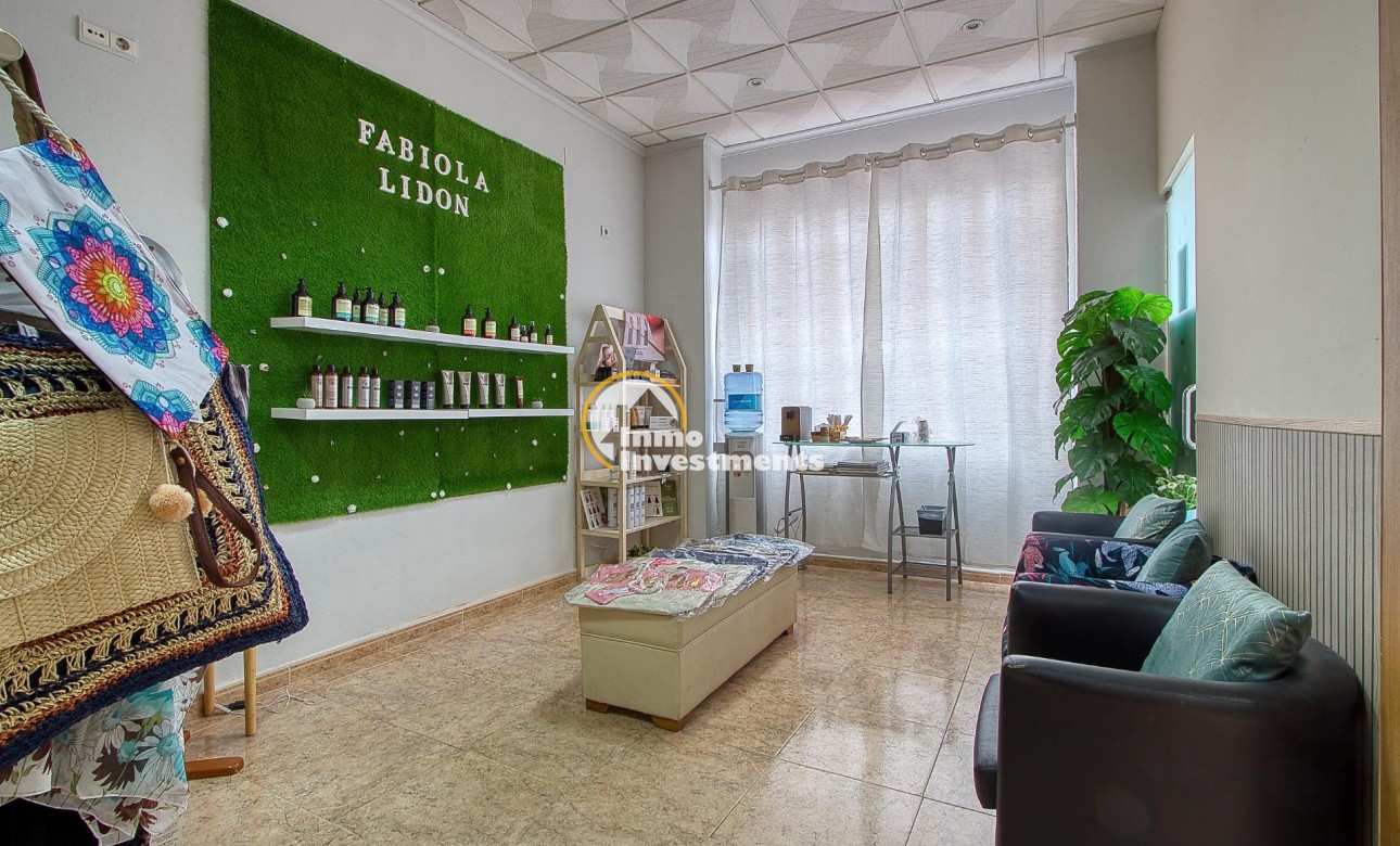 Resale - Commercial - Torrevieja - La Mata