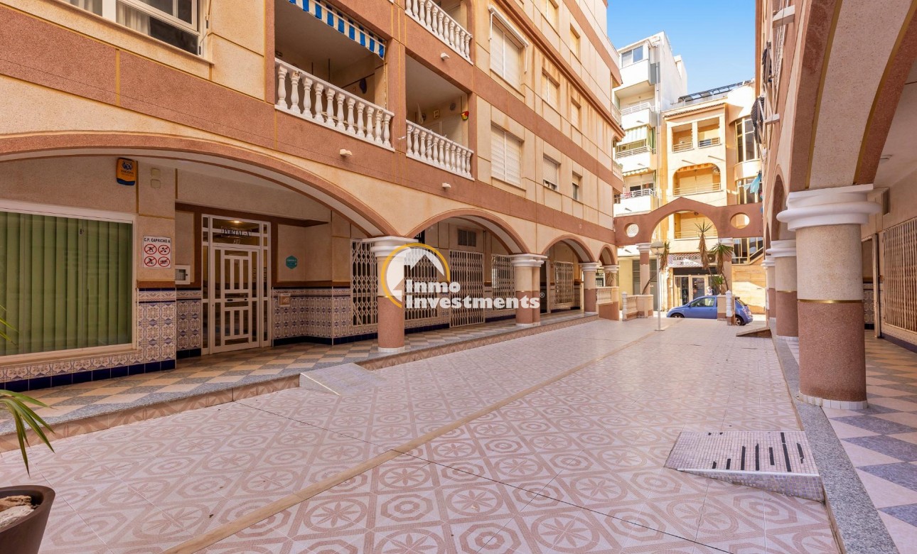 Resale - Apartment - Torrevieja - La Mata