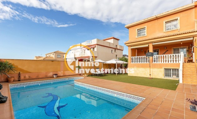 Bestaande bouw - Half vrijstaande villa - Torrevieja - Aguas Nuevas