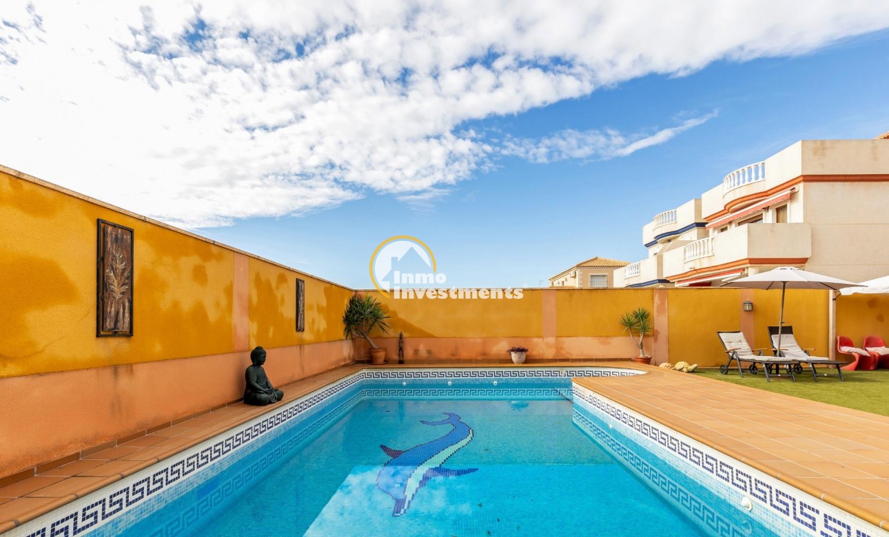 Bestaande bouw - Half vrijstaande villa - Torrevieja - Aguas Nuevas