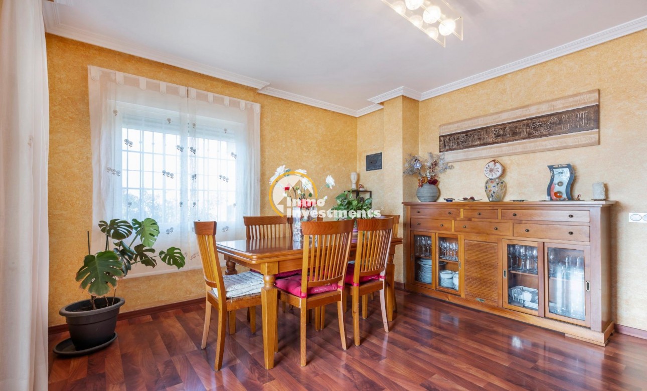 Bestaande bouw - Half vrijstaande villa - Torrevieja - Aguas Nuevas