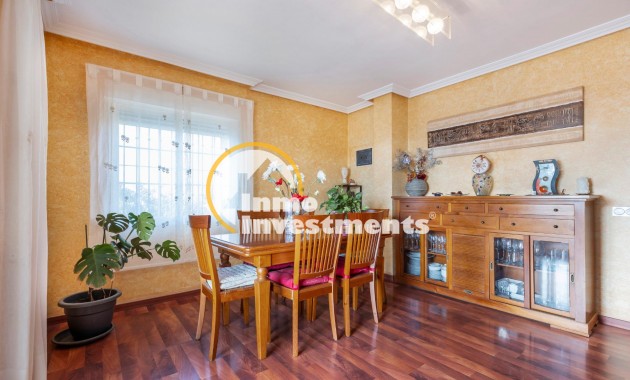 Bestaande bouw - Half vrijstaande villa - Torrevieja - Aguas Nuevas