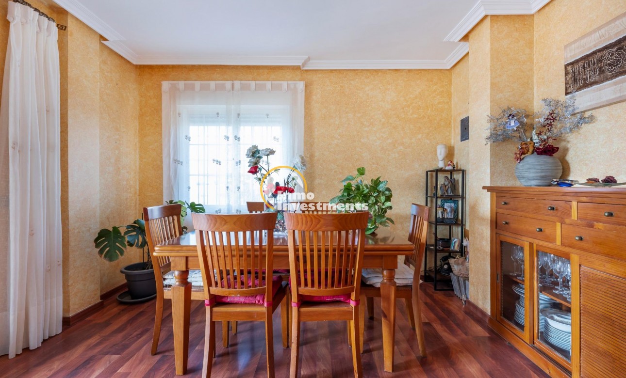 Bestaande bouw - Half vrijstaande villa - Torrevieja - Aguas Nuevas