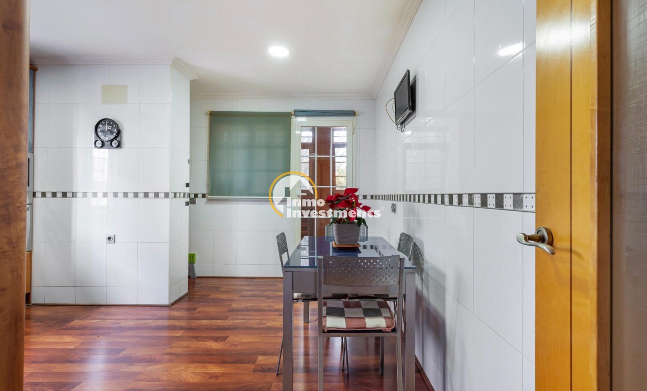 Bestaande bouw - Half vrijstaande villa - Torrevieja - Aguas Nuevas