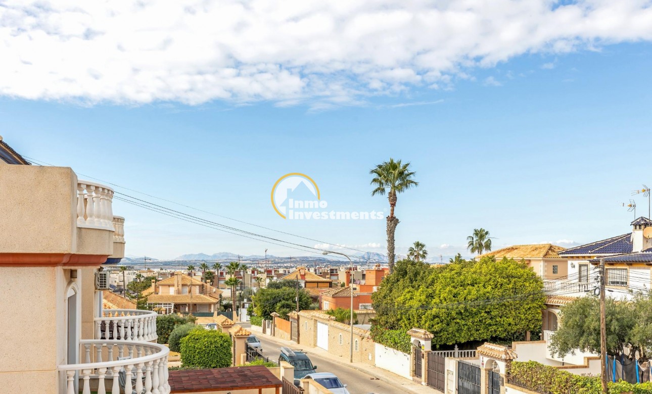 Bestaande bouw - Half vrijstaande villa - Torrevieja - Aguas Nuevas