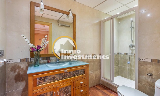 Bestaande bouw - Half vrijstaande villa - Torrevieja - Aguas Nuevas