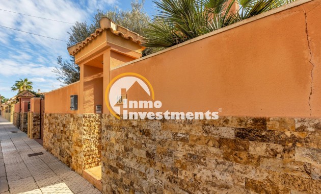 Bestaande bouw - Half vrijstaande villa - Torrevieja - Aguas Nuevas