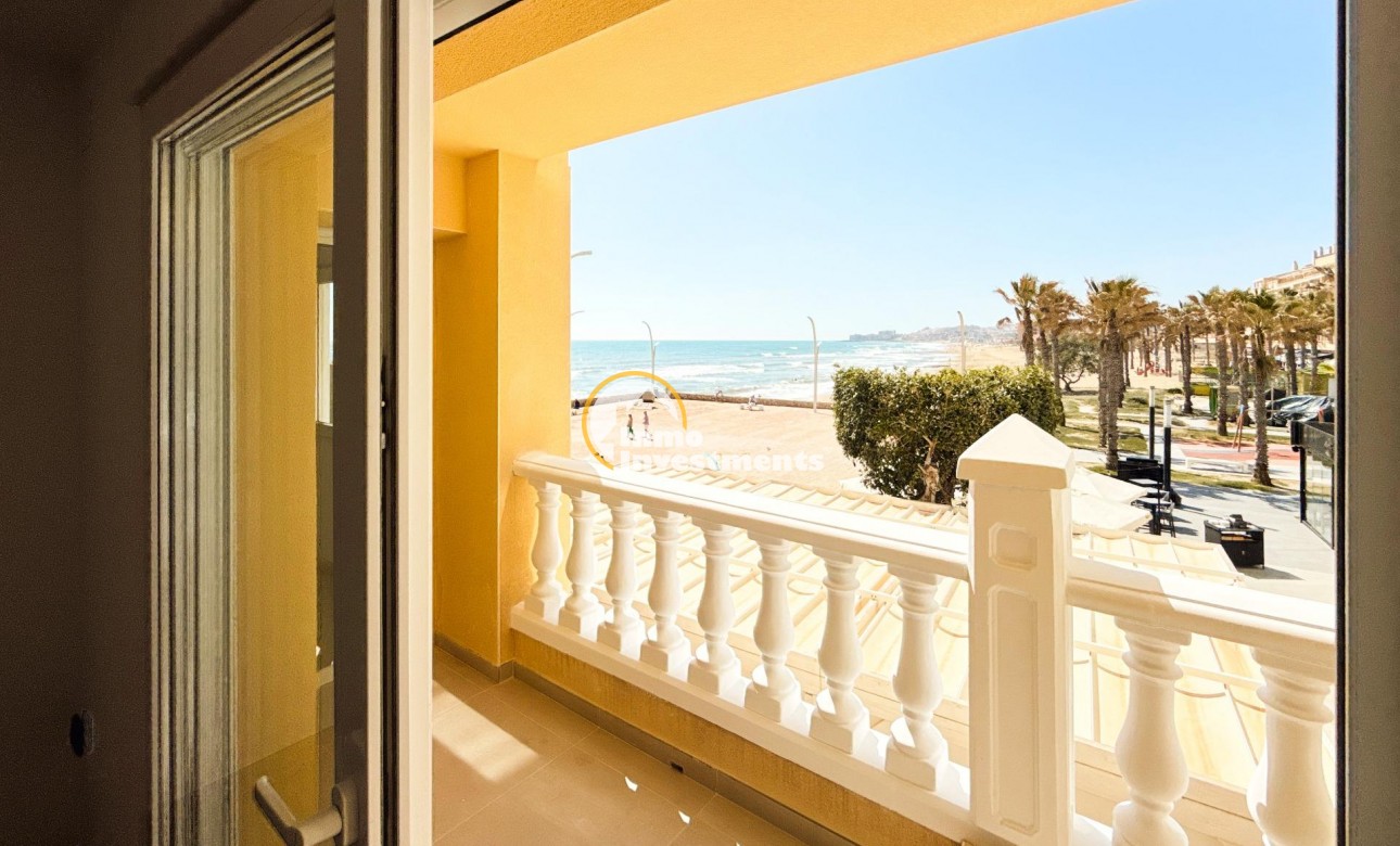 Resale - Apartment - Torrevieja - La Mata pueblo