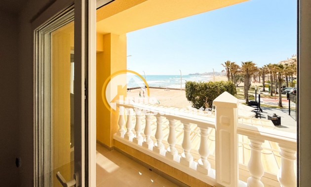 Resale - Apartment - Torrevieja - La Mata pueblo