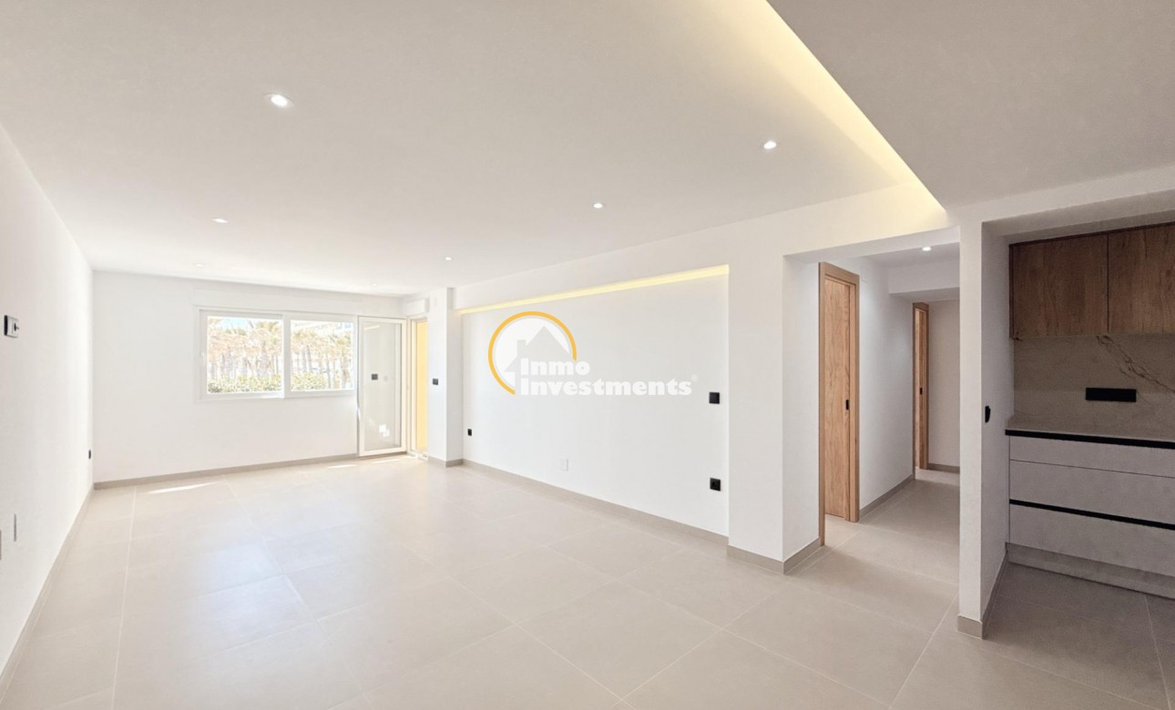 Resale - Apartment - Torrevieja - La Mata pueblo