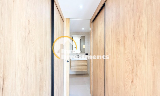 Resale - Apartment - Torrevieja - La Mata pueblo