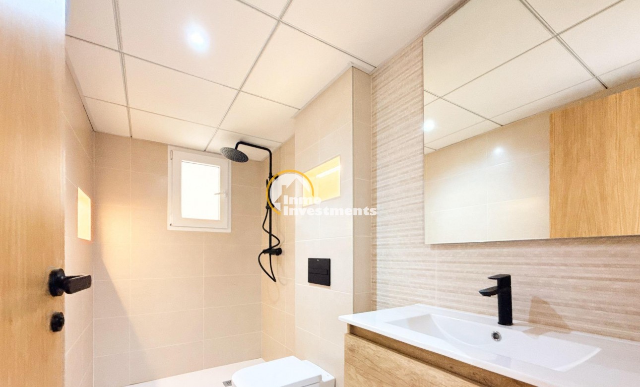 Resale - Apartment - Torrevieja - La Mata pueblo