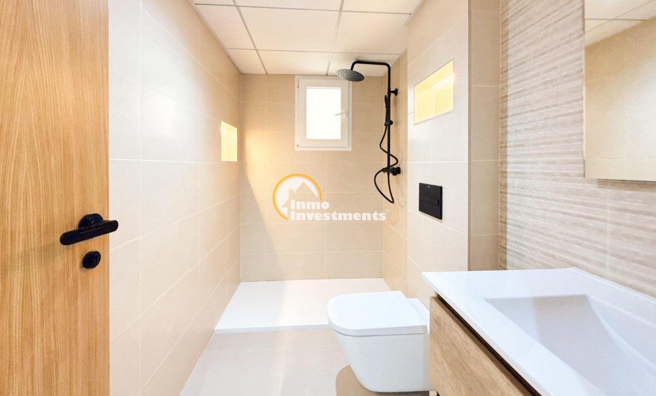 Resale - Apartment - Torrevieja - La Mata pueblo