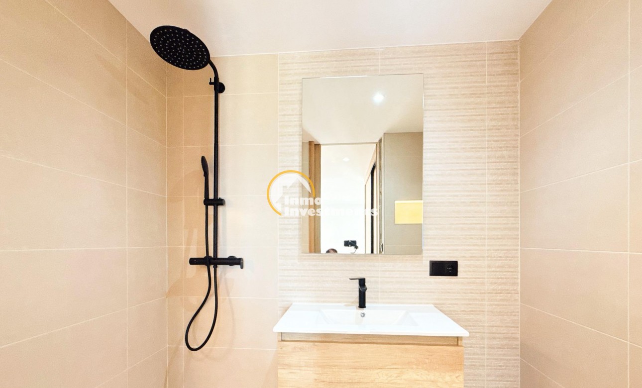 Resale - Apartment - Torrevieja - La Mata pueblo