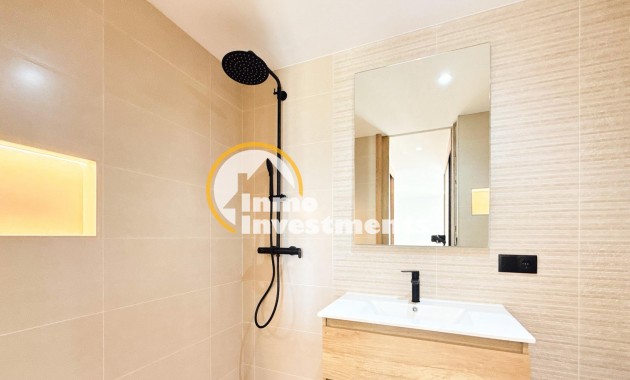 Resale - Apartment - Torrevieja - La Mata pueblo