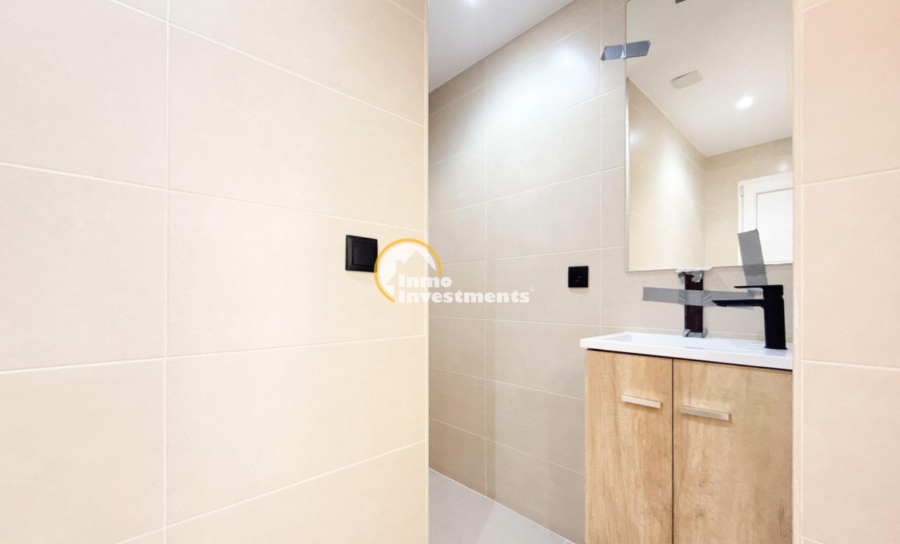 Resale - Apartment - Torrevieja - La Mata pueblo