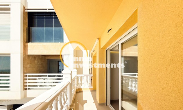 Resale - Apartment - Torrevieja - La Mata pueblo