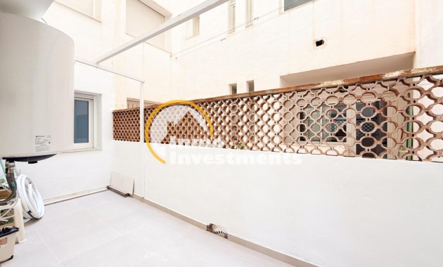 Resale - Apartment - Torrevieja - La Mata pueblo