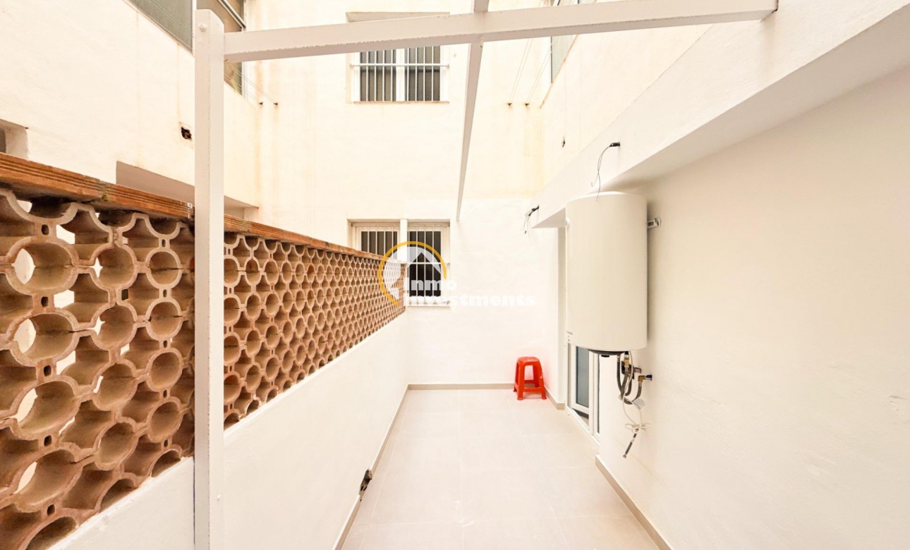 Resale - Apartment - Torrevieja - La Mata pueblo