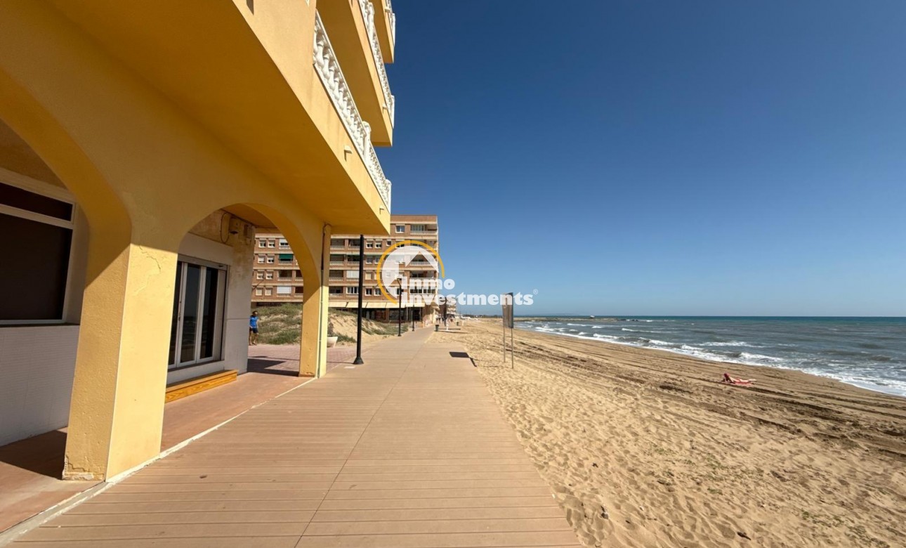 Resale - Apartment - Torrevieja - La Mata pueblo