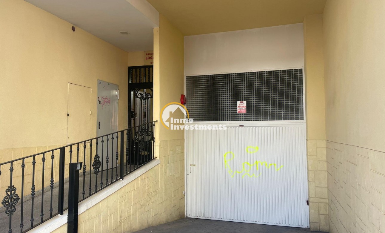 Resale - Commercial - Torrevieja - Playa del Cura