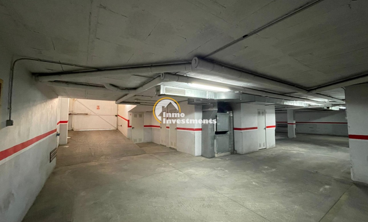 Resale - Commercial - Torrevieja - Playa del Cura