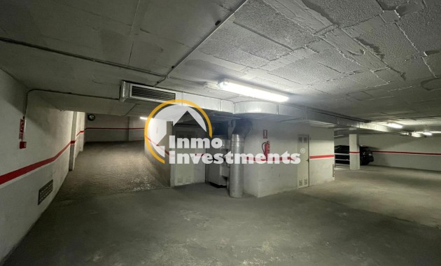 Resale - Commercial - Torrevieja - Playa del Cura