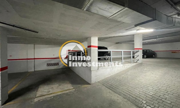 Resale - Commercial - Torrevieja - Playa del Cura