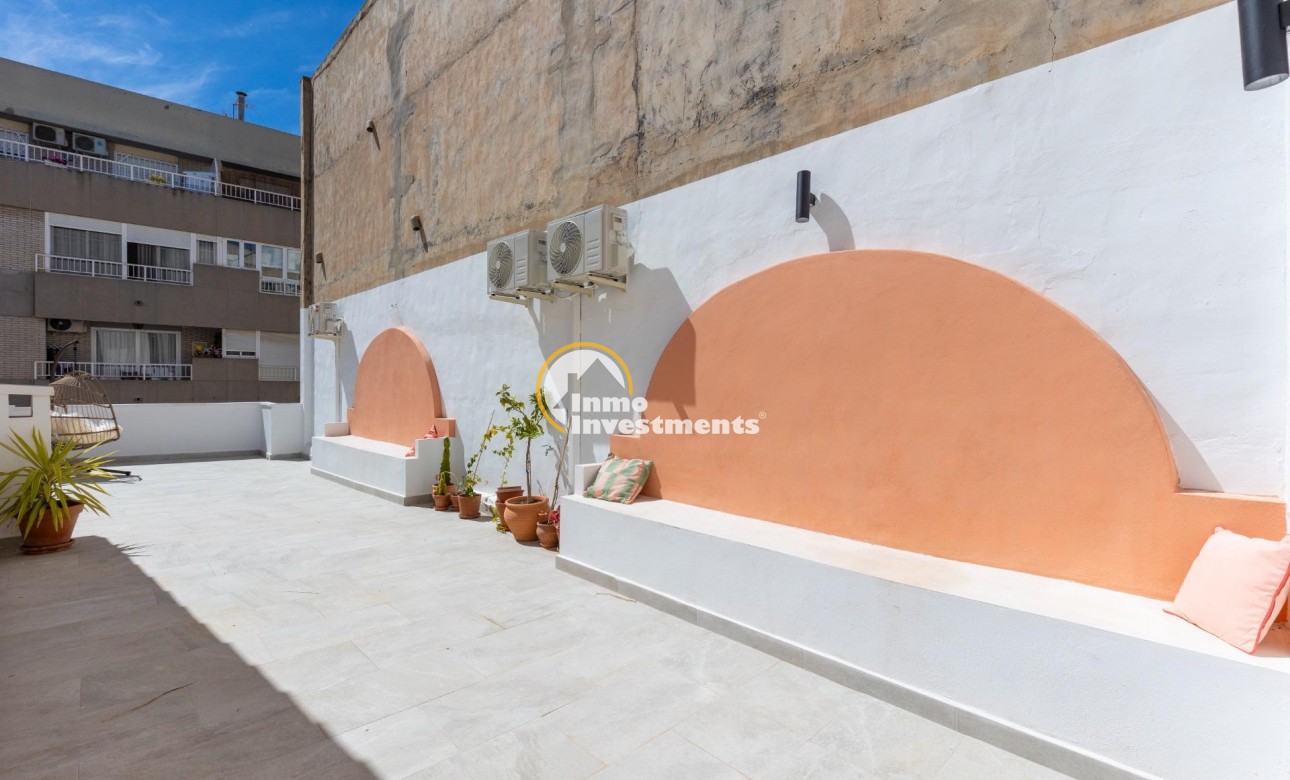 Reventa - Chalet adosado - Torrevieja