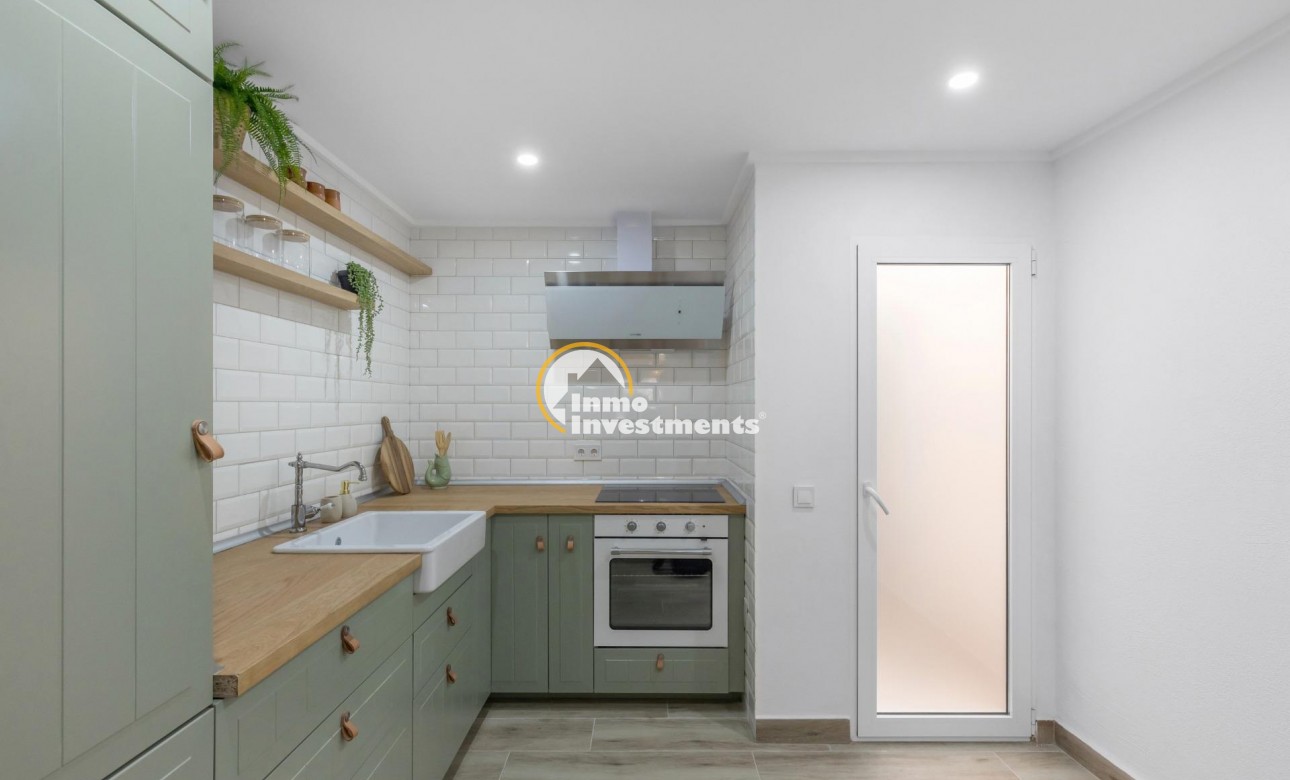 Reventa - Chalet adosado - Torrevieja