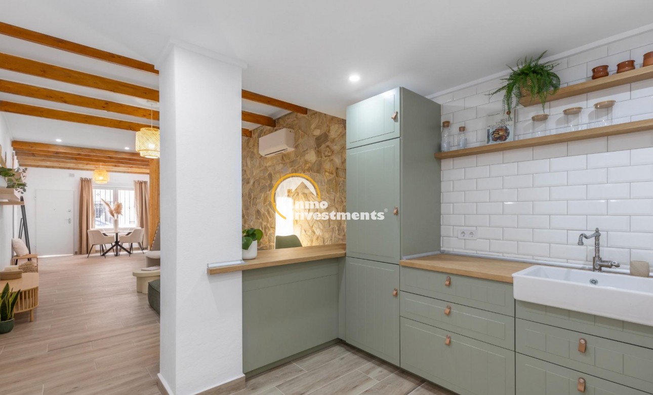 Reventa - Chalet adosado - Torrevieja