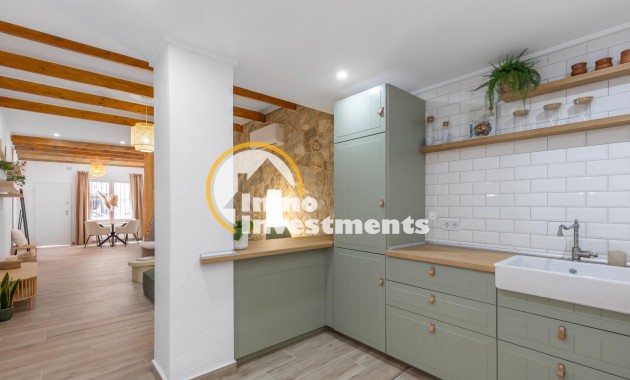 Reventa - Chalet adosado - Torrevieja