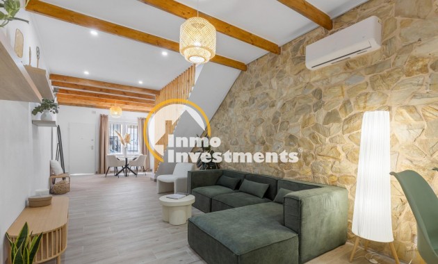 Reventa - Chalet adosado - Torrevieja