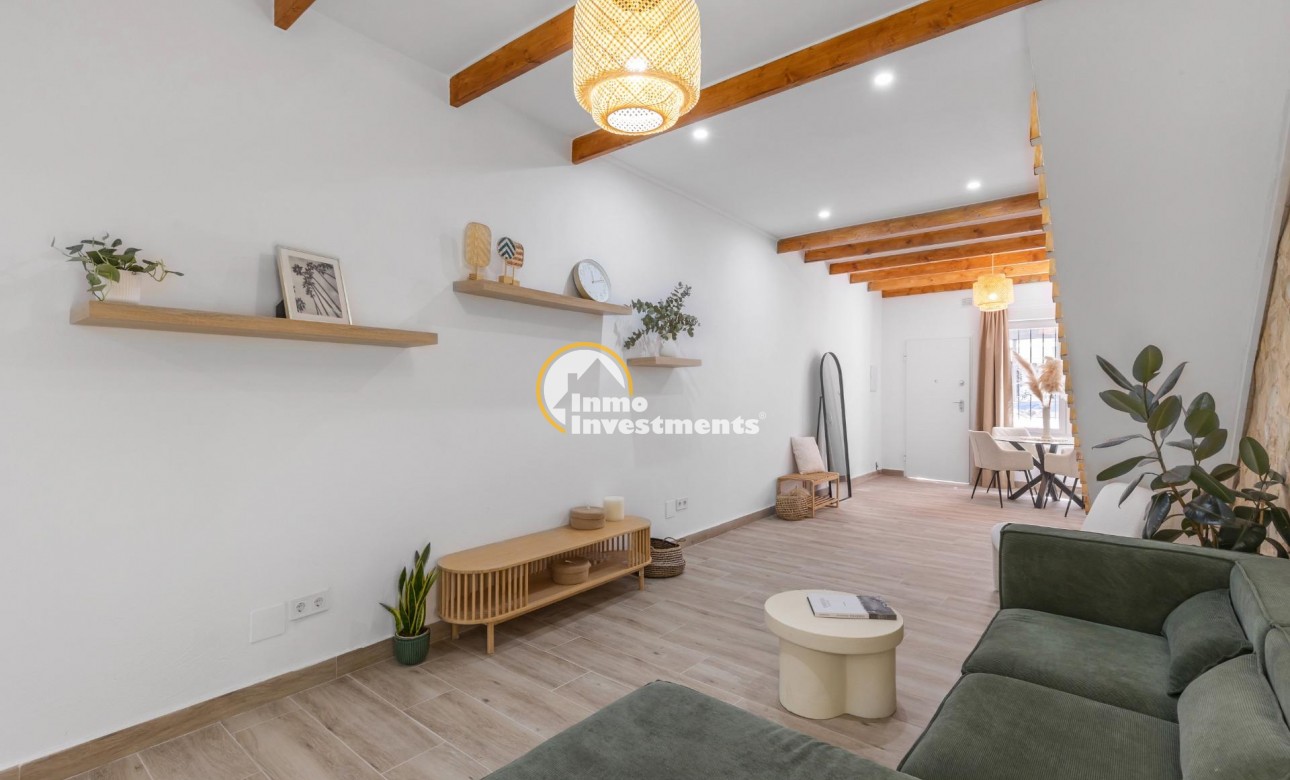 Reventa - Chalet adosado - Torrevieja