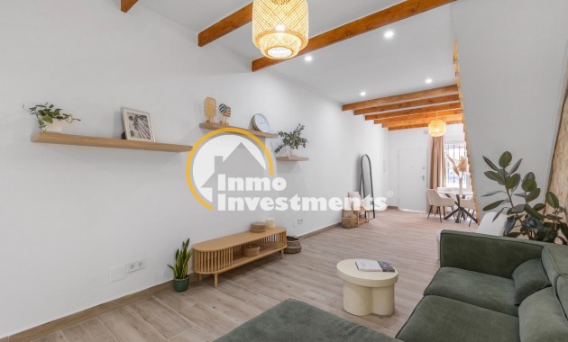 Reventa - Chalet adosado - Torrevieja