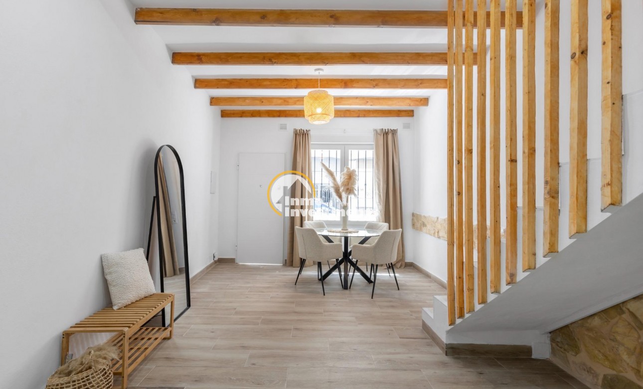 Reventa - Chalet adosado - Torrevieja