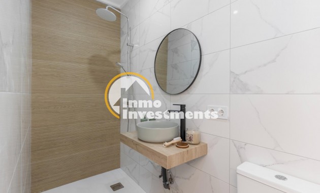 Reventa - Chalet adosado - Torrevieja