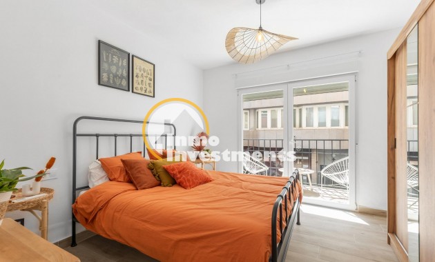 Reventa - Chalet adosado - Torrevieja