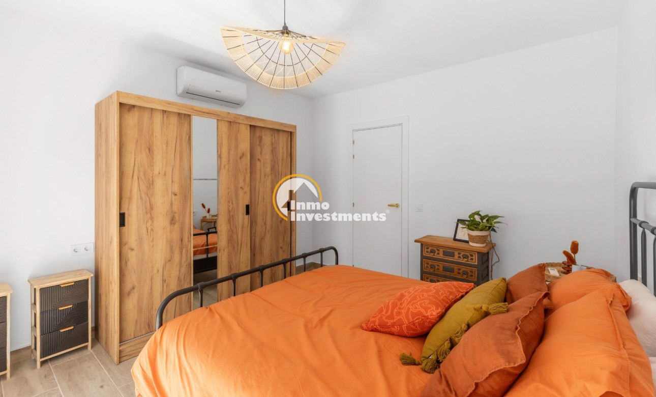 Reventa - Chalet adosado - Torrevieja