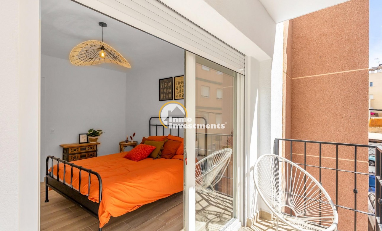 Reventa - Chalet adosado - Torrevieja