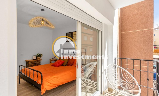 Reventa - Chalet adosado - Torrevieja