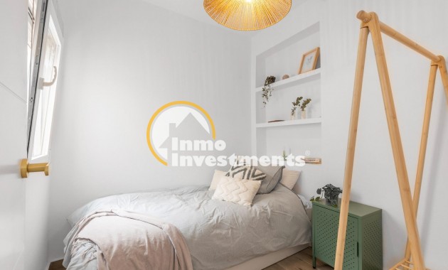 Reventa - Chalet adosado - Torrevieja