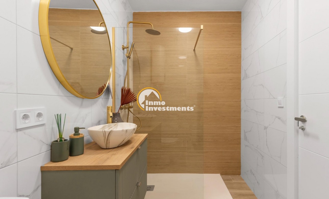 Reventa - Chalet adosado - Torrevieja