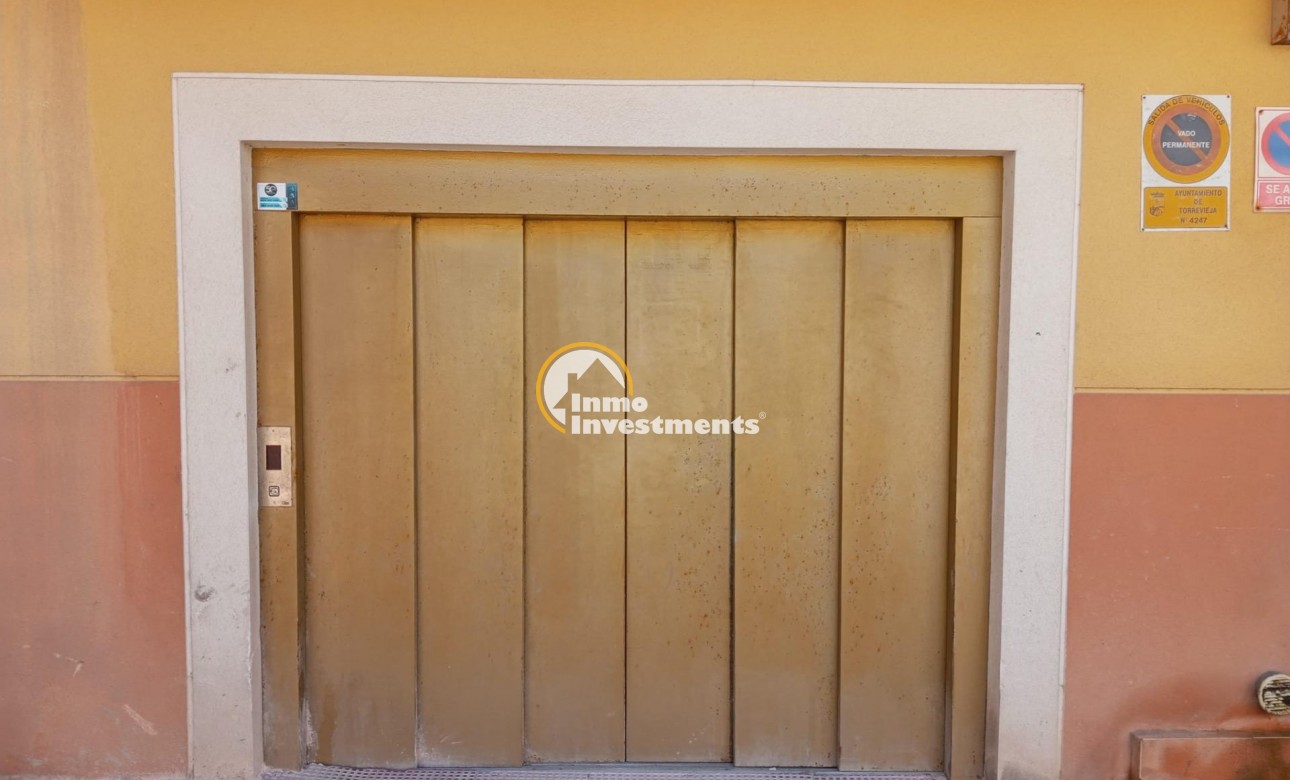 Resale - Garage - Torrevieja - La Mata