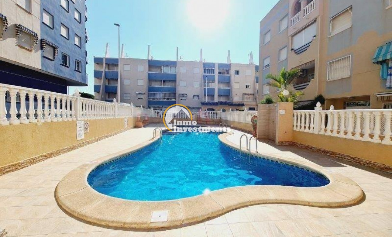 Resale - Bungalow - Torrevieja - La Mata pueblo