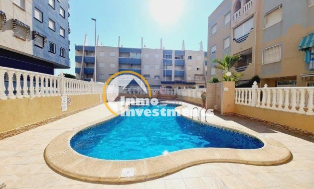 Resale - Bungalow - Torrevieja - La Mata pueblo