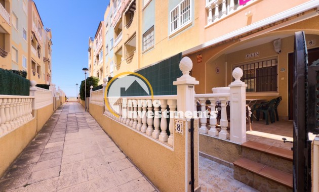 Resale - Bungalow - Torrevieja - La Mata pueblo