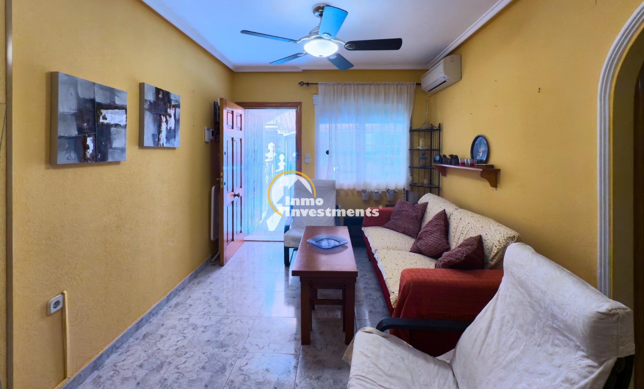Resale - Bungalow - Torrevieja - La Mata pueblo