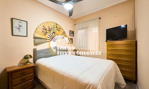 Resale - Bungalow - Torrevieja - La Mata pueblo